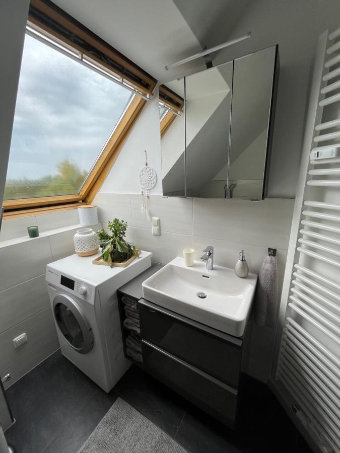 105 Qm Neues Klimatisiertes Appartment Fuer Familien Privater Parkplatz Chemnitz Exterior photo